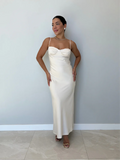 Vestido Acetinado Helena