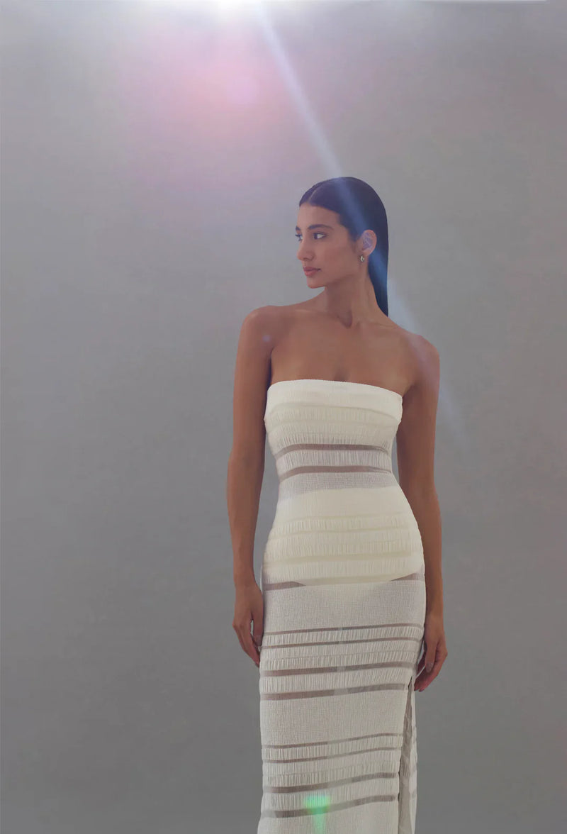 Vestido / Saída Off-White