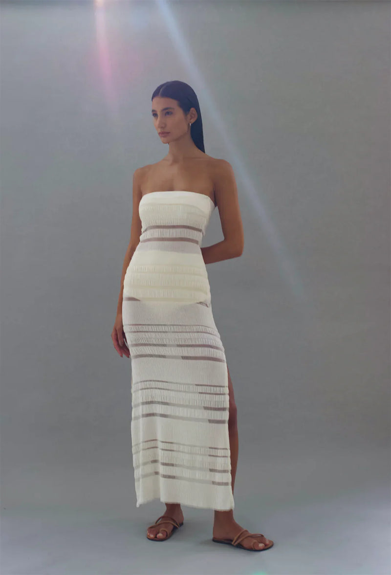Vestido / Saída Off-White