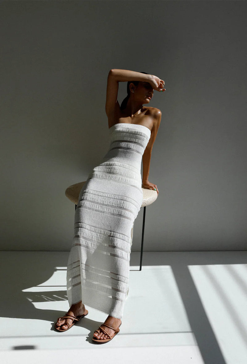 Vestido / Saída Off-White